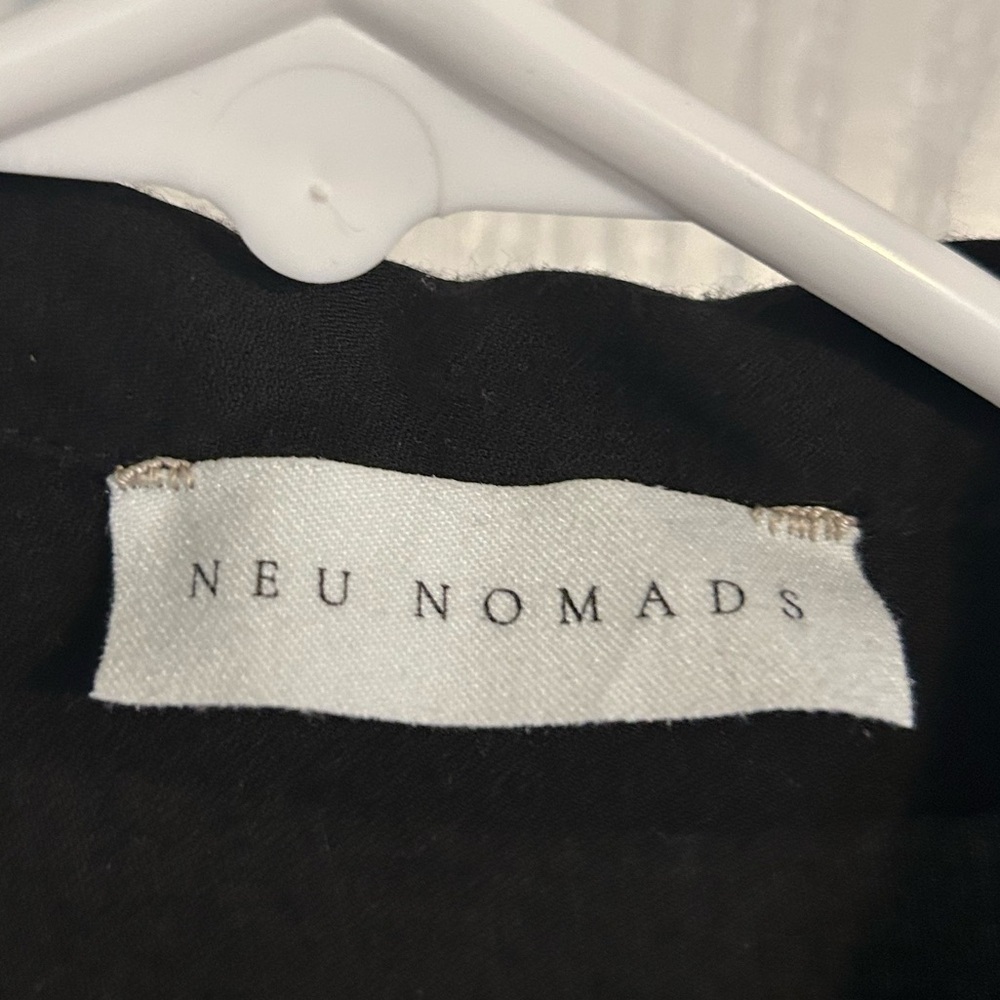 Neu Nomads boyfriend button up Modal from lotus flower organic top XS - Picture 2 of 5
